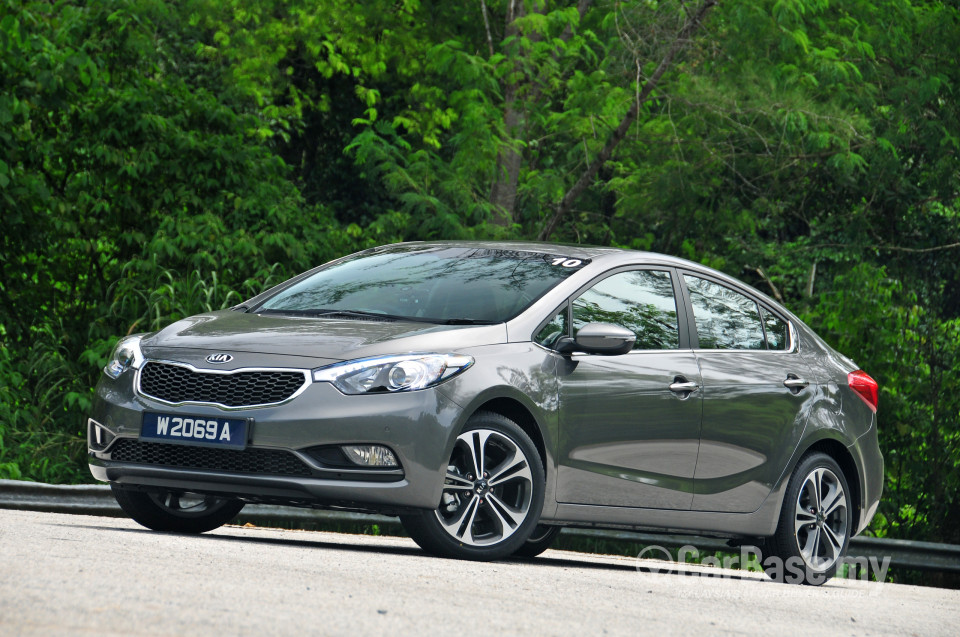Kia Cerato YD (2013) Exterior