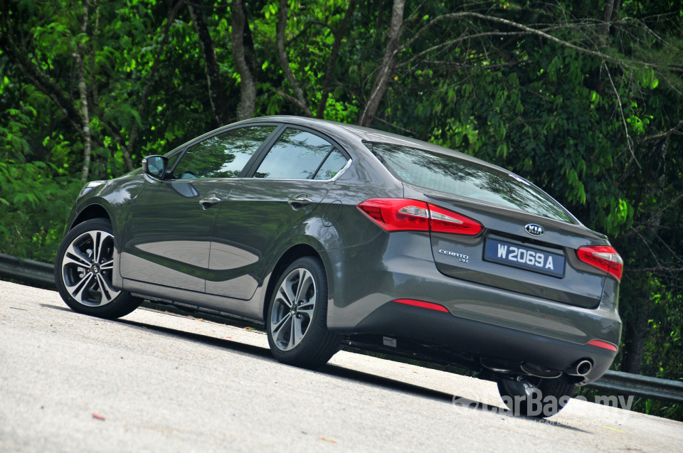 Kia Cerato YD (2013) Exterior