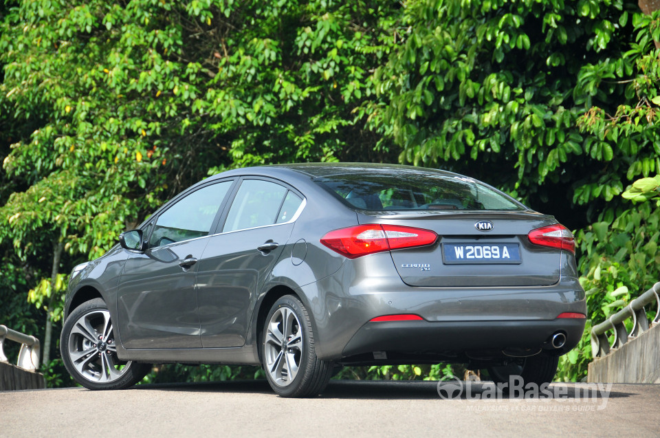 Kia Cerato YD (2013) Exterior