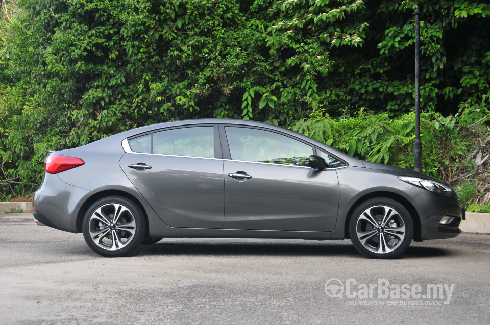 Kia Cerato YD (2013) Exterior