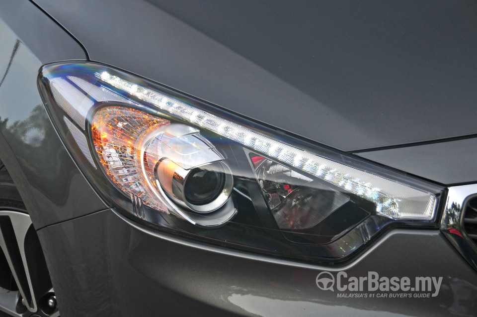 Kia Cerato YD (2013) Exterior