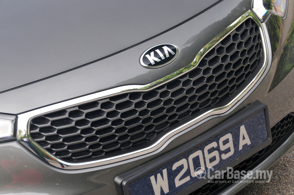Kia Cerato YD (2013) Exterior