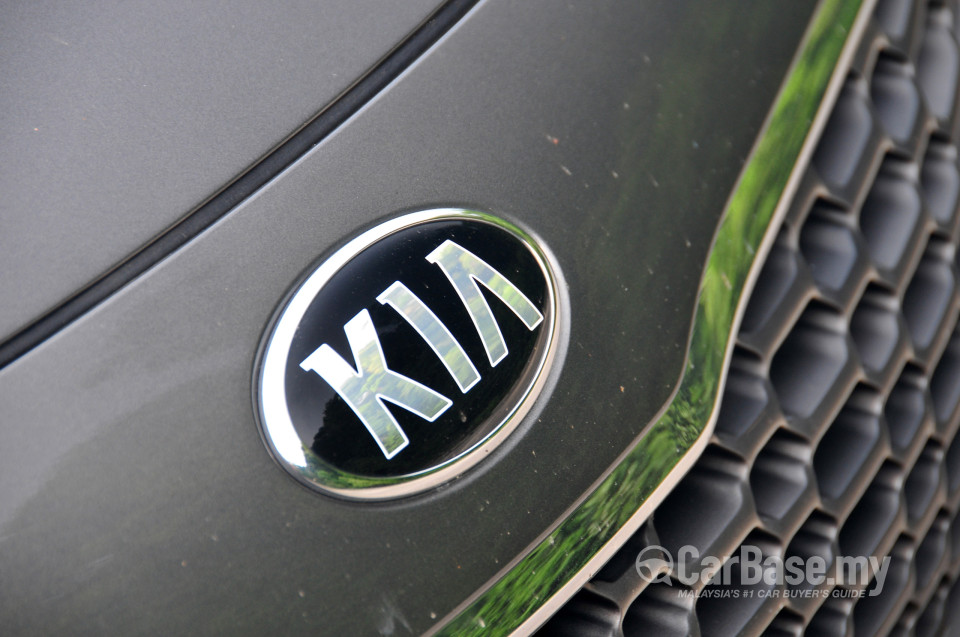 Kia Cerato YD (2013) Exterior