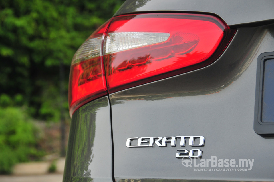 Kia Cerato YD (2013) Exterior