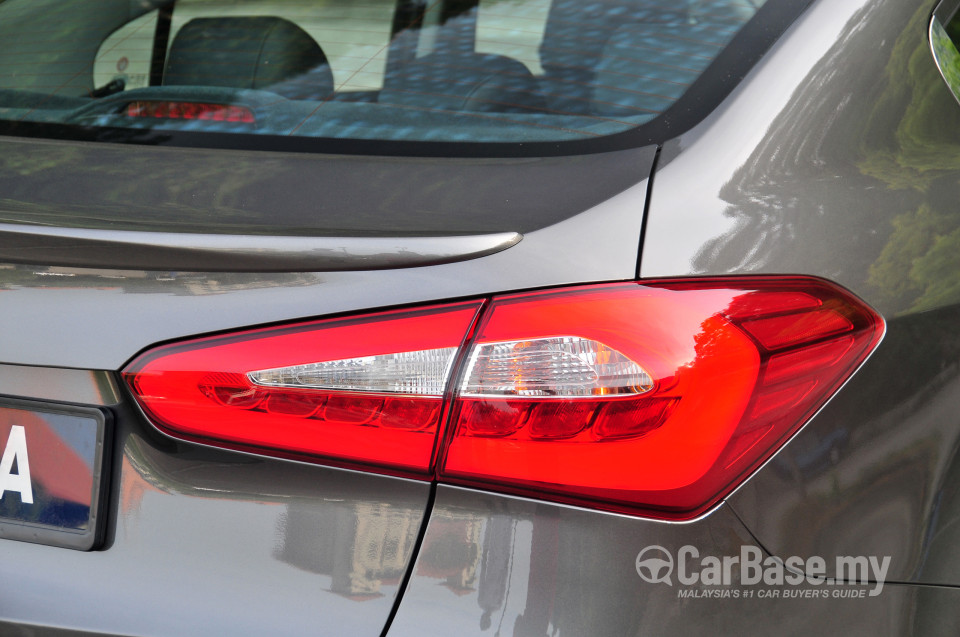 Kia Cerato YD (2013) Exterior