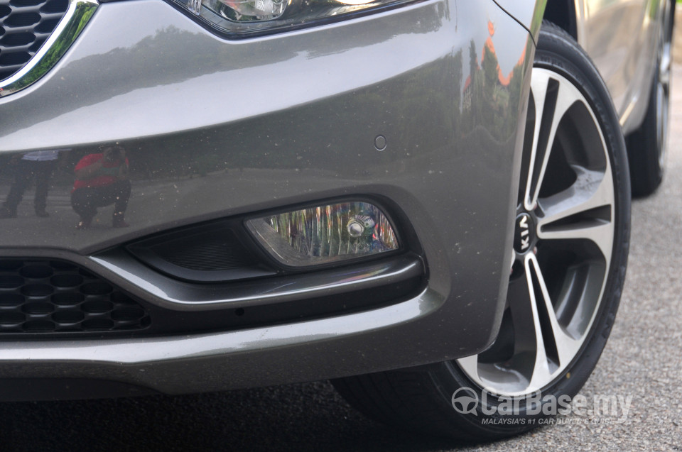 Kia Cerato YD (2013) Exterior