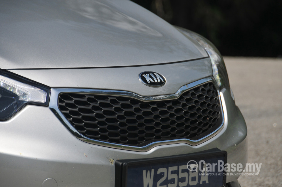 Kia Cerato YD (2013) Exterior