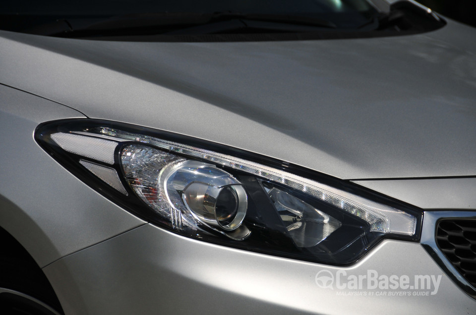 Kia Cerato YD (2013) Exterior