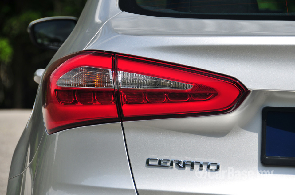 Kia Cerato YD (2013) Exterior