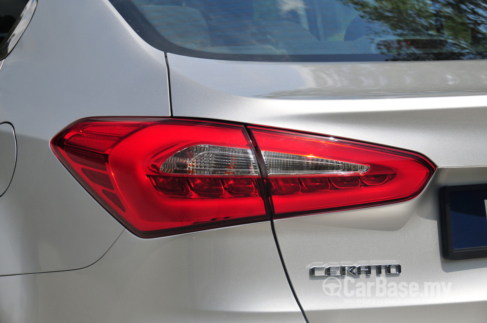 Kia Cerato YD (2013) Exterior