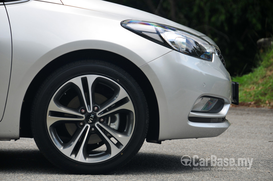 Kia Cerato YD (2013) Exterior
