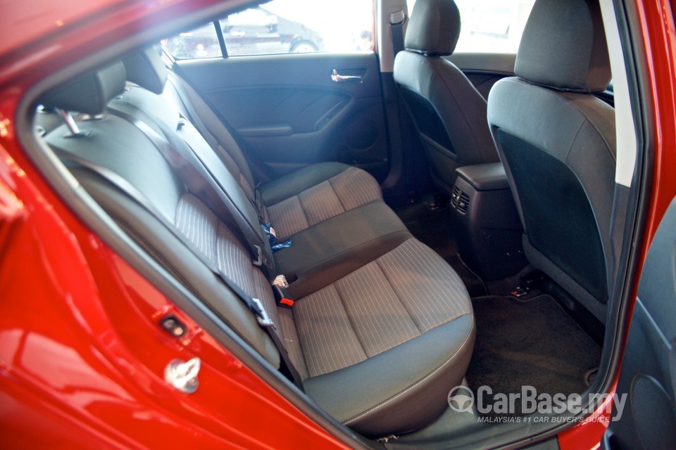 Kia Cerato YD (2013) Exterior