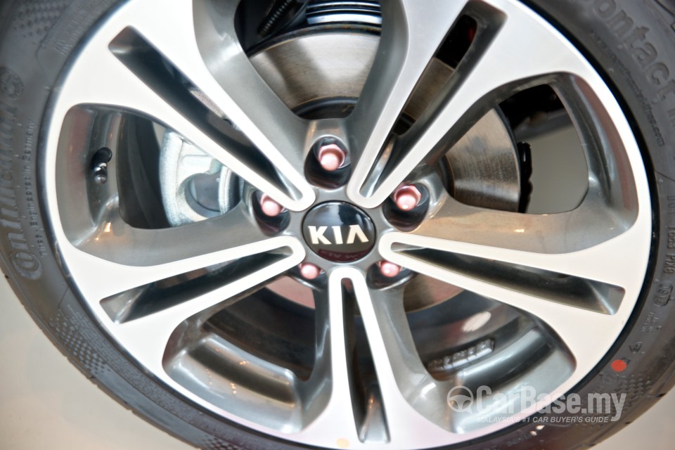 Kia Cerato YD (2013) Exterior