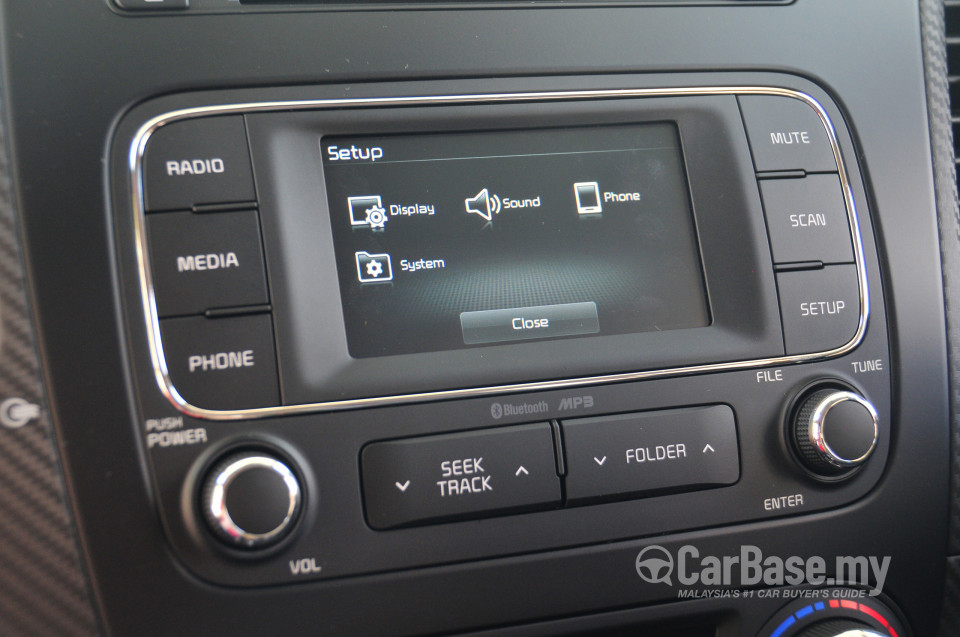 Kia Cerato YD (2013) Interior