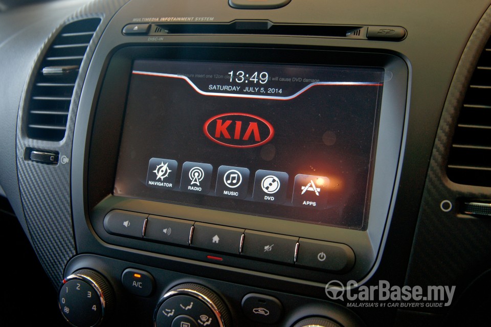 Kia Cerato YD (2013) Interior