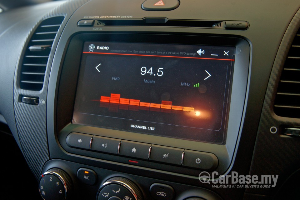 Kia Cerato YD (2013) Interior