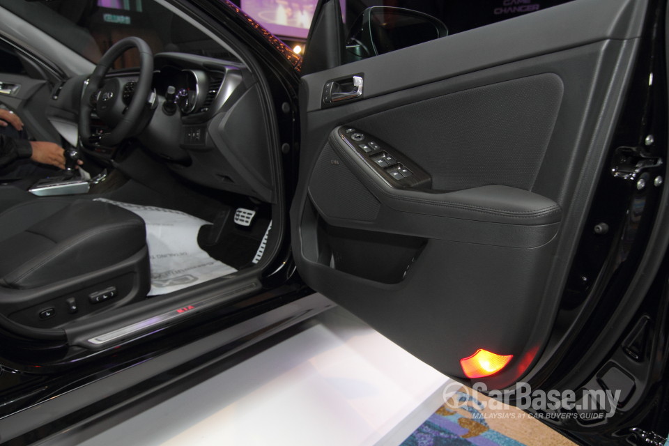 Kia Optima TF Facelift (2014) Interior