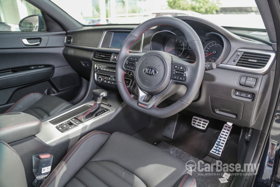 Kia Optima JF (2017) Interior