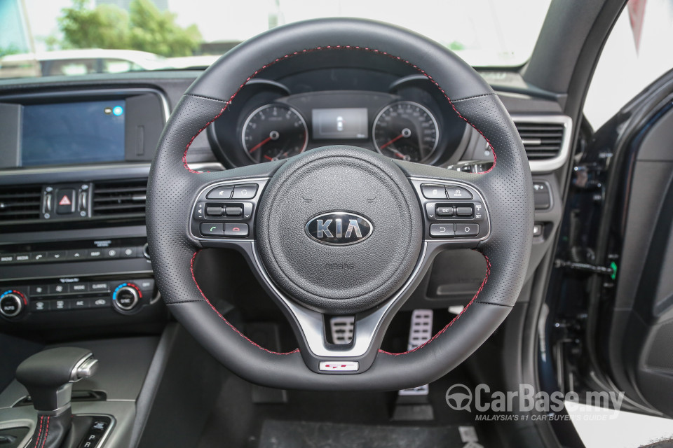 Kia Optima JF (2017) Interior