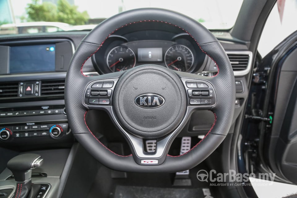 Kia Optima JF (2017) Interior