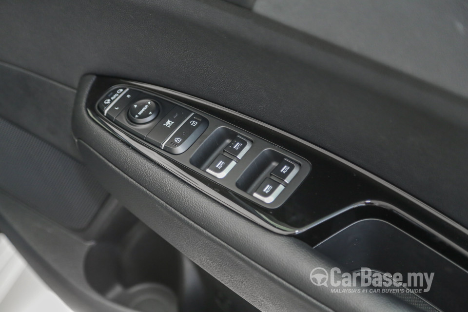 Kia Optima JF (2017) Interior