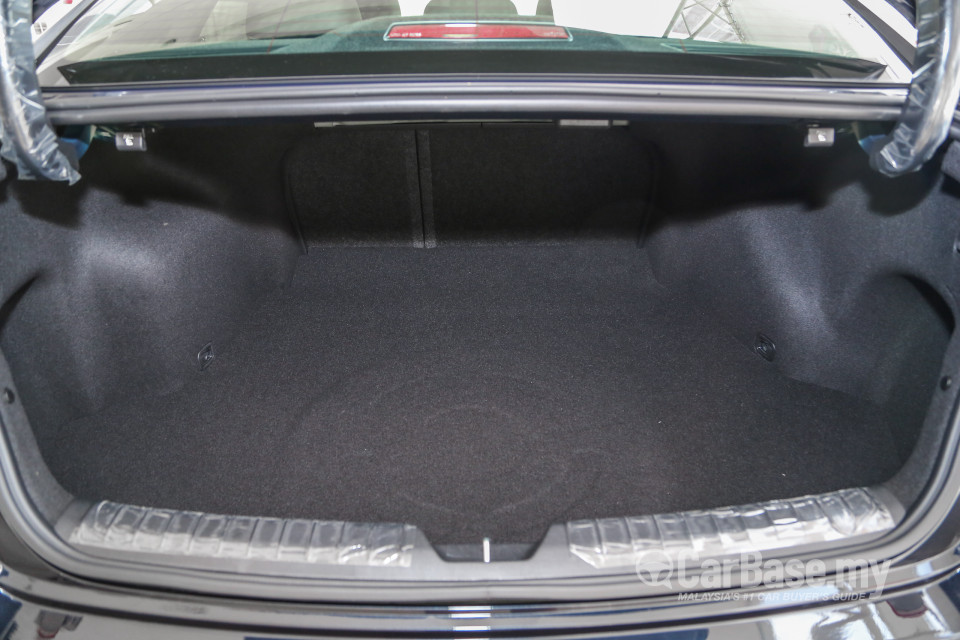 Kia Optima JF (2017) Interior