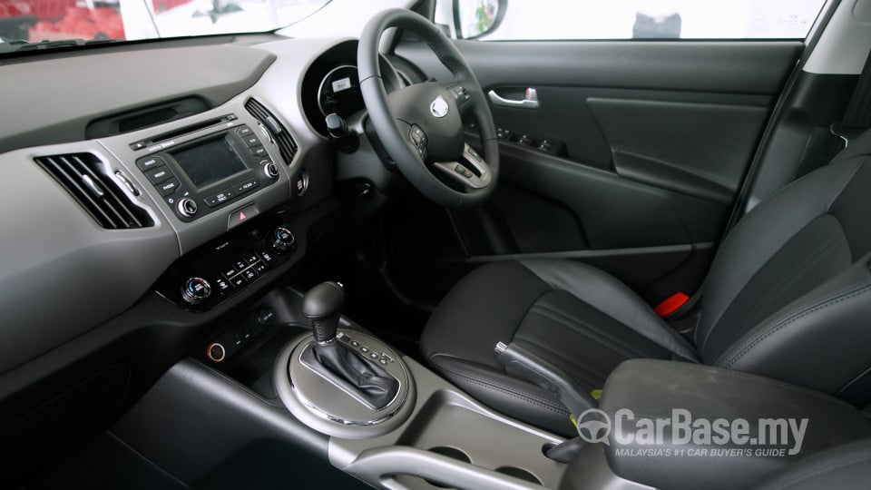 Kia Sportage SL Facelift (2014) Interior