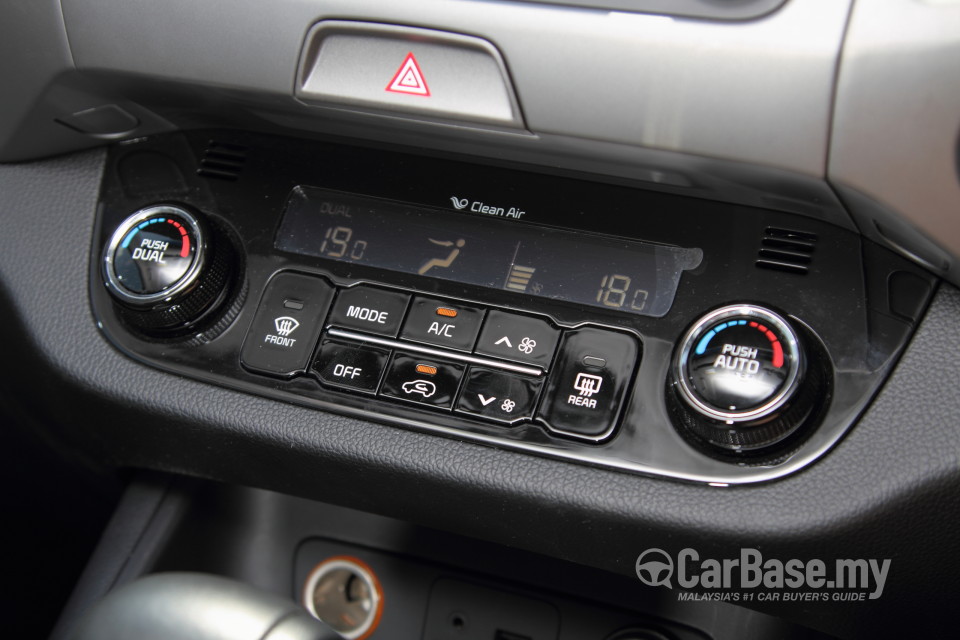 Kia Sportage SL Facelift (2014) Interior