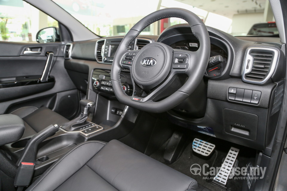 Kia Sportage QL (2016) Interior