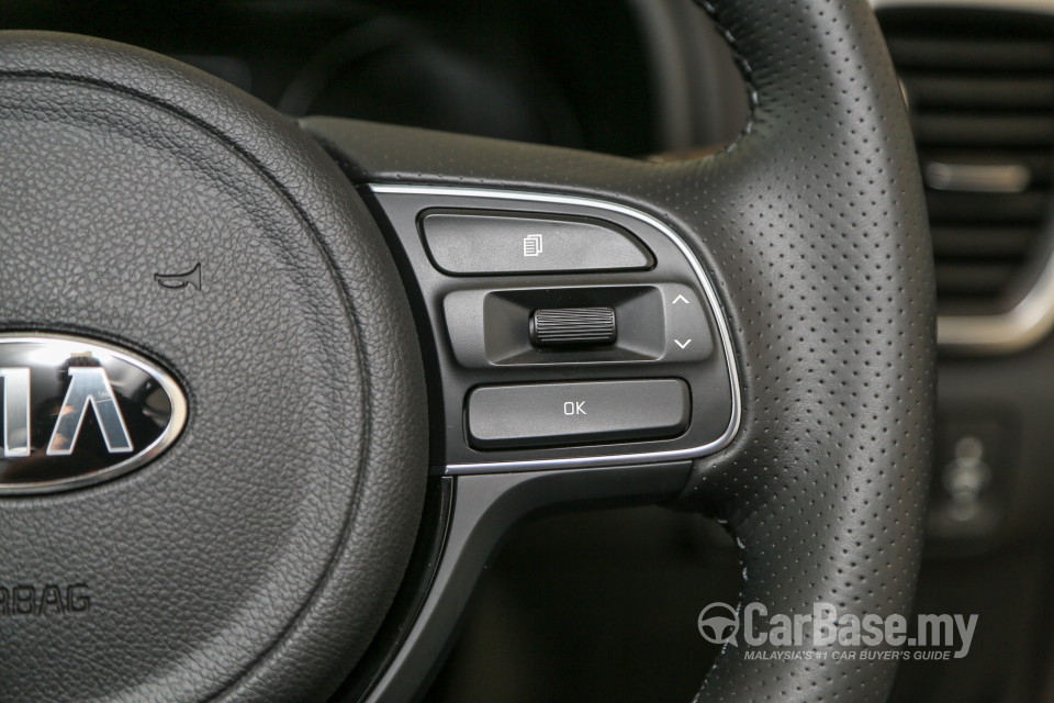 Kia Sportage QL (2016) Interior