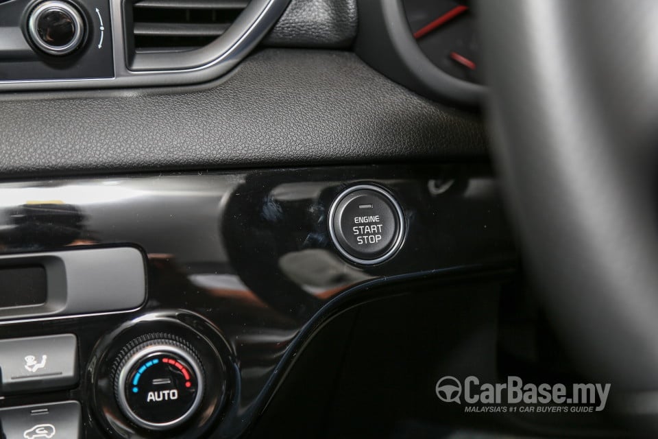 Kia Sportage QL (2016) Interior