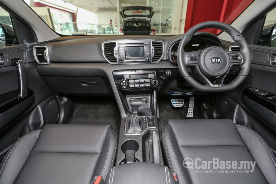Kia Sportage QL (2016) Interior