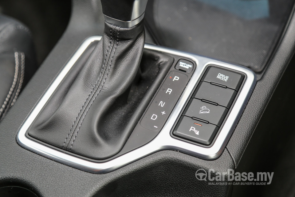 Kia Sportage QL (2016) Interior