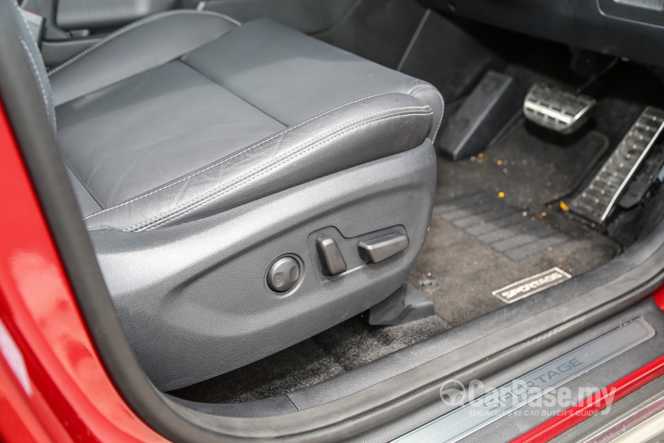 Kia Sportage QL (2016) Interior