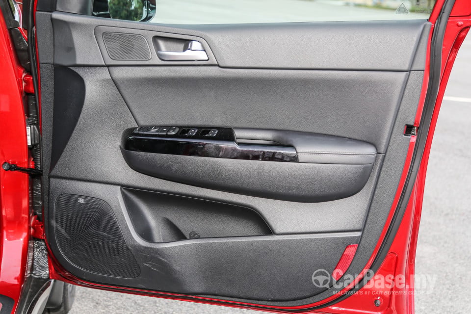 Kia Sportage QL (2016) Interior