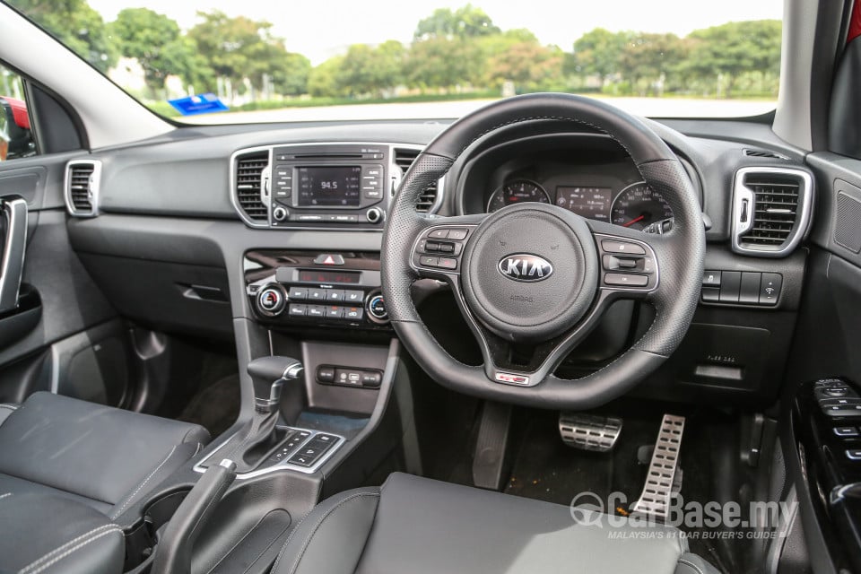 Kia Sportage QL (2016) Interior