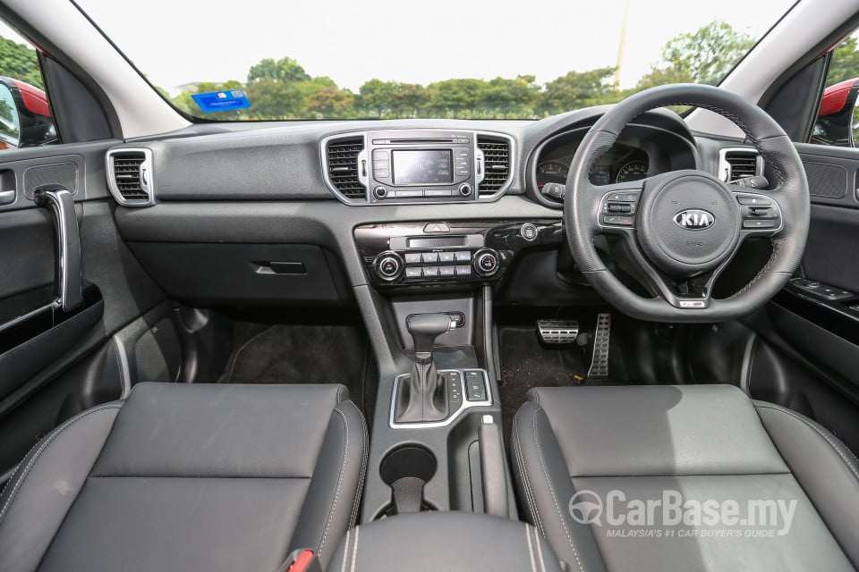 Kia Sportage QL (2016) Interior