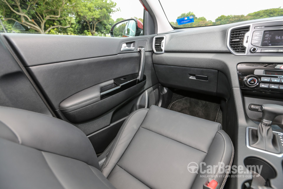 Kia Sportage QL (2016) Interior