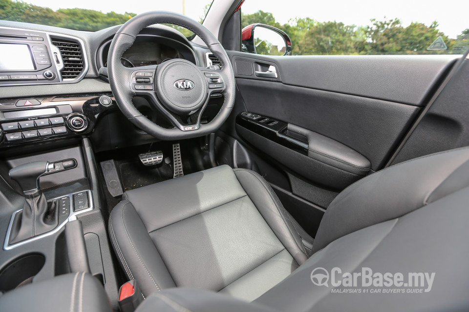 Kia Sportage QL (2016) Interior