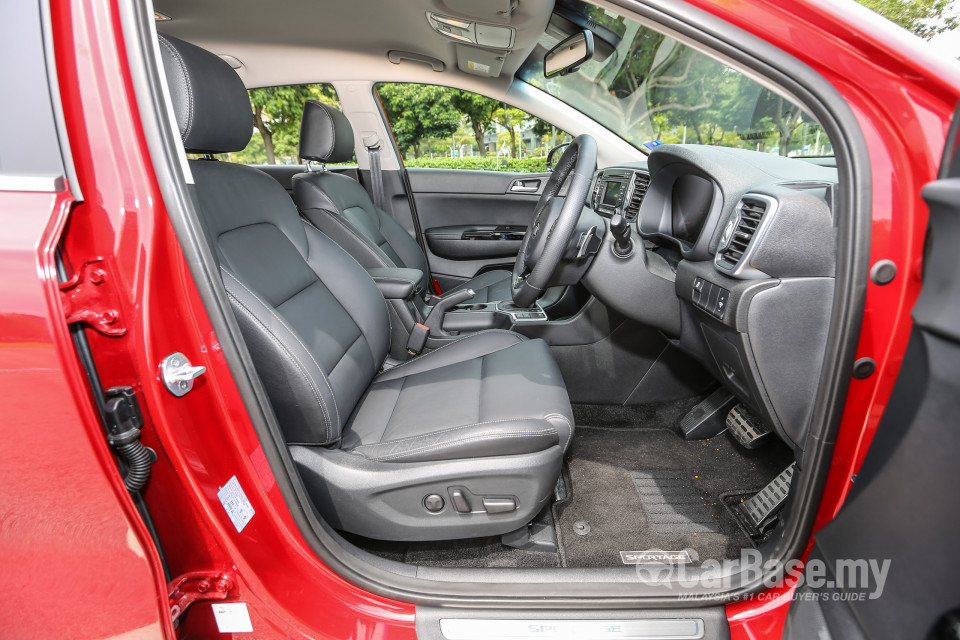 Kia Sportage QL (2016) Interior