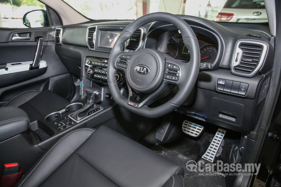 Kia Sportage QL (2016) Interior