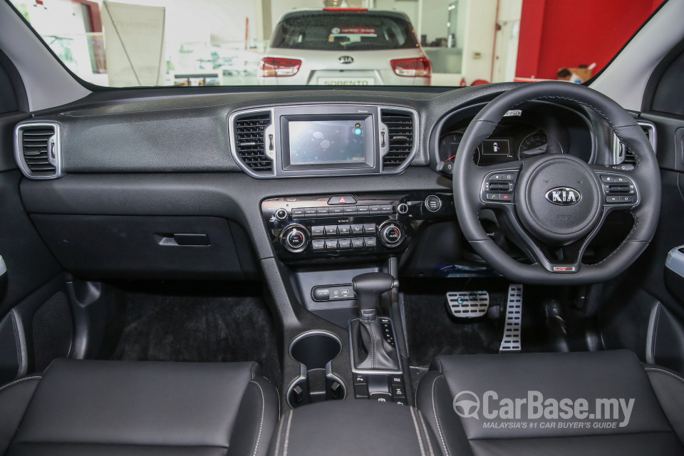 Kia Sportage QL (2016) Interior