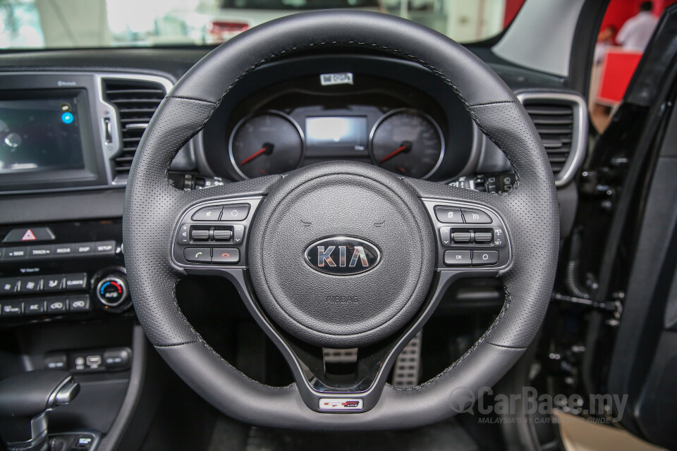 Toyota Fortuner AN160 (2016) Interior