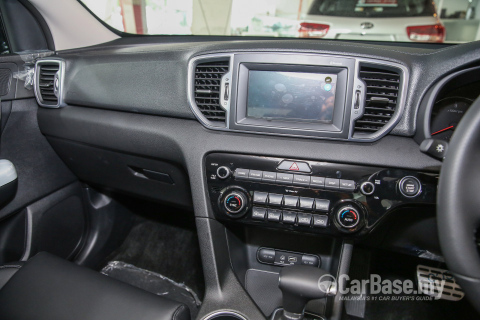 Kia Sportage QL (2016) Interior