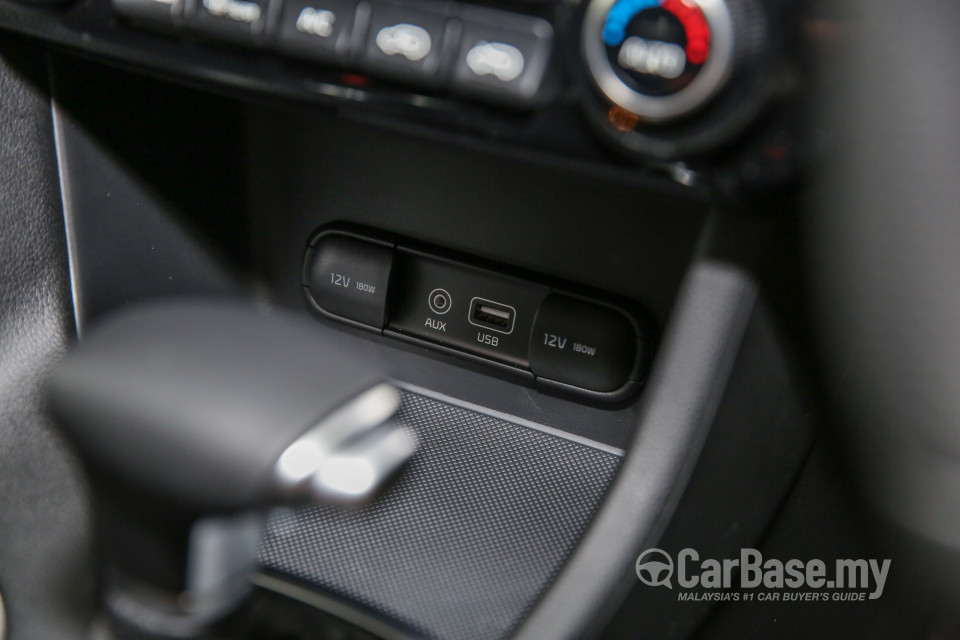 Kia Sportage QL (2016) Interior