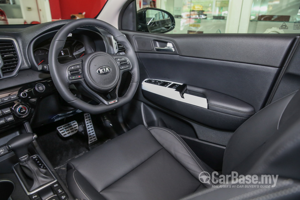 Kia Sportage QL (2016) Interior