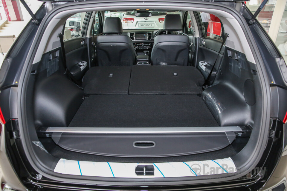 Audi A4 B9 (2016) Interior