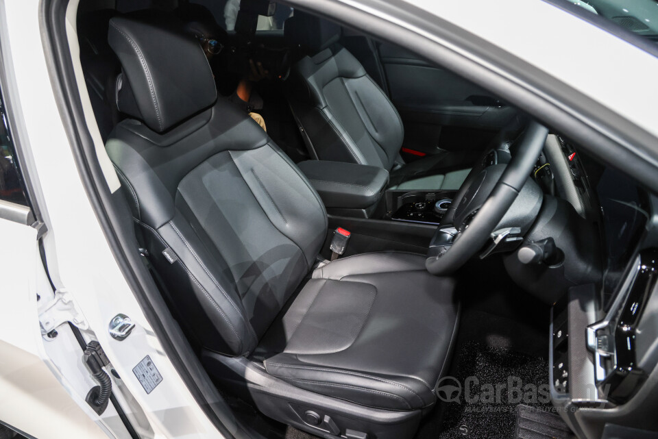 Kia Sportage NQ5 (2024) Interior