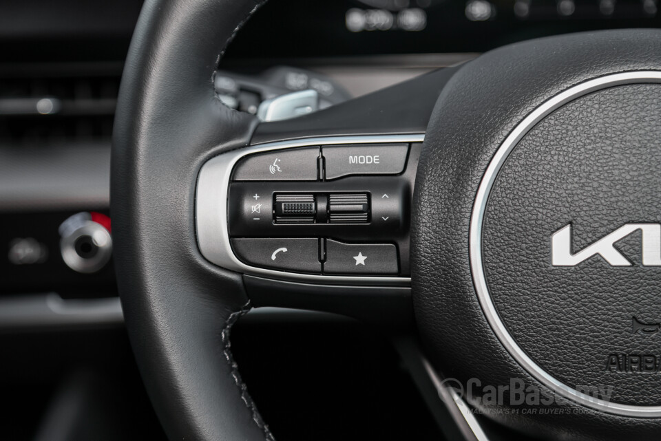 Kia Sportage NQ5 (2024) Interior