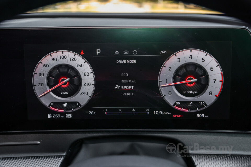Kia Sportage NQ5 (2024) Interior